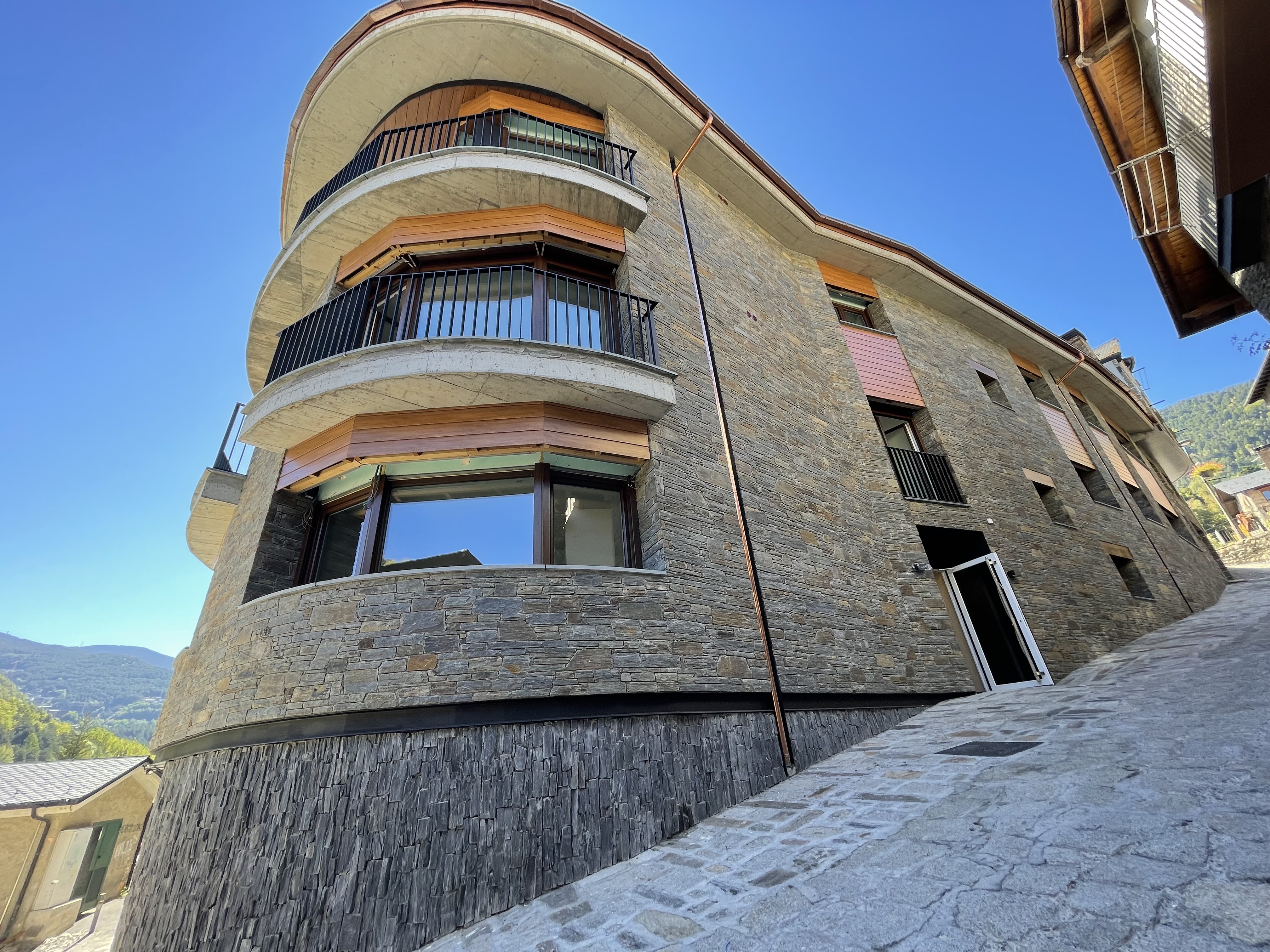 Edifici
